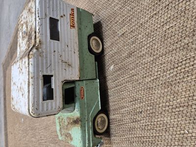 Tonka mint Freighliner camper trunk vintage toy