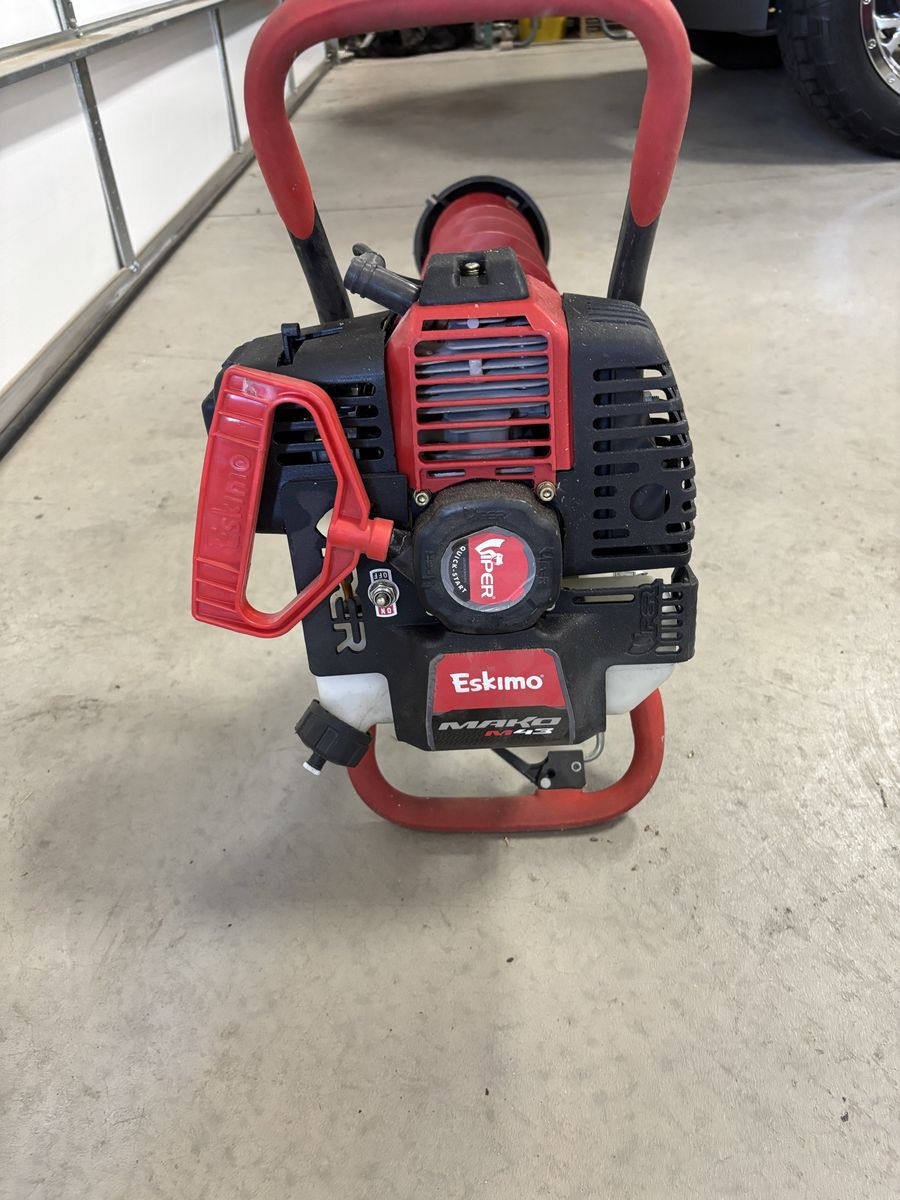 Eskimo Mako M43 Ice Auger Gas Powered