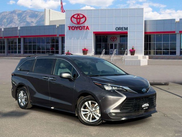 2025 Toyota Sienna XLE 7-Passenger