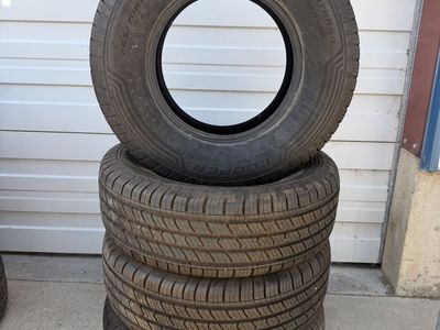 Set of 4 Cooper Discoverer Adventurer All-Season Tires 265/70R16 - Excellent Condition