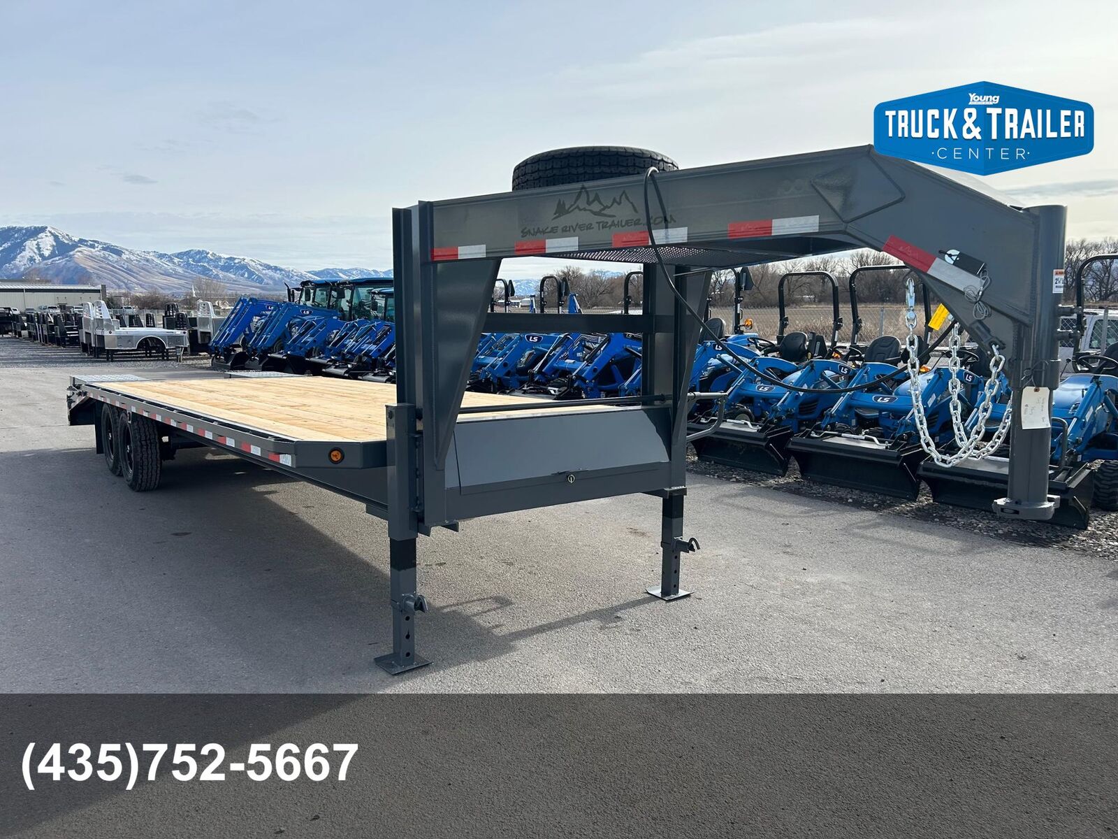 2026 Snake River 8.5X25' Gooseneck Flatbed