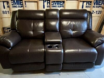 RC Willey Recliner Loveseat
