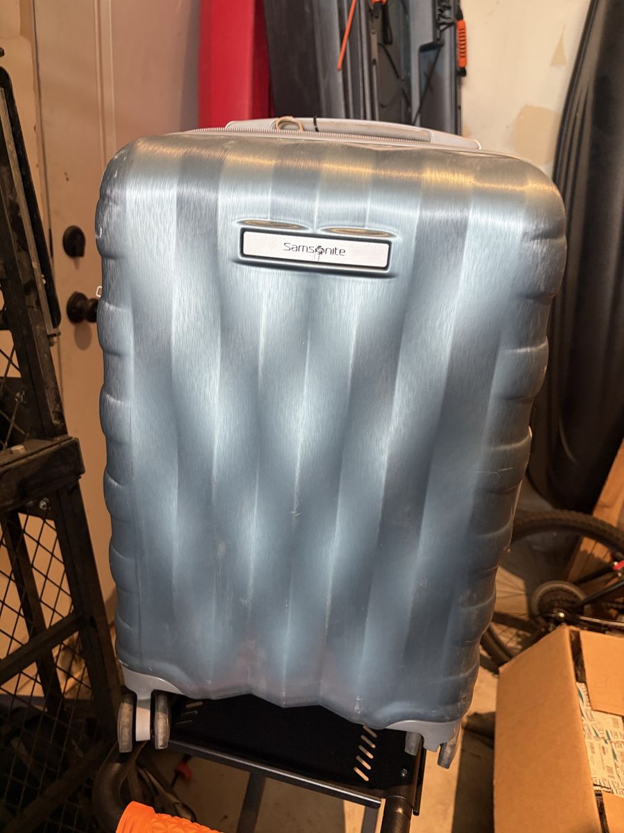 Samsonite Pivot 2 20" Hardside Carry-On Spinner Luggage