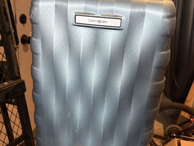 Samsonite Pivot 2 20" Hardside Carry-On Spinner Luggage