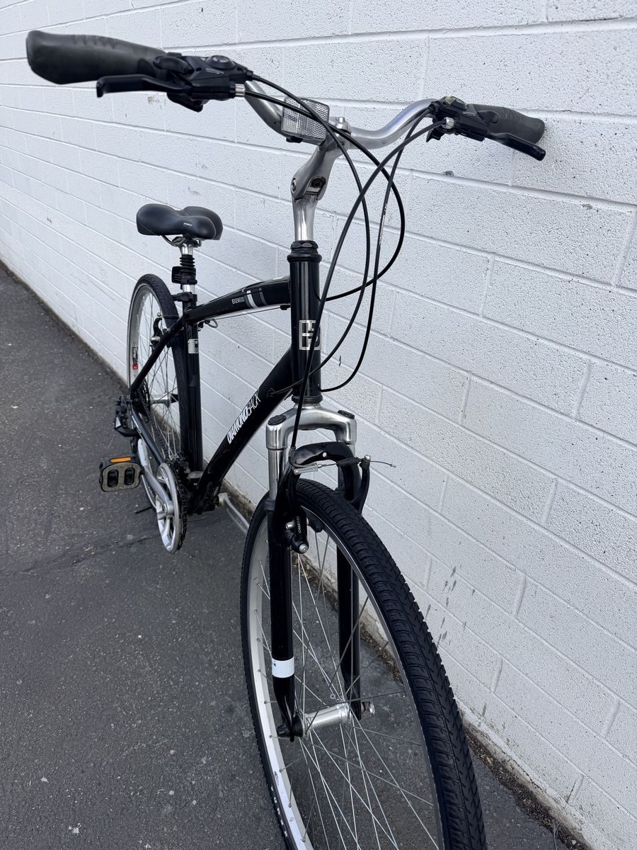 Diamondback Edgewood Fitness and Urban Bike - Black