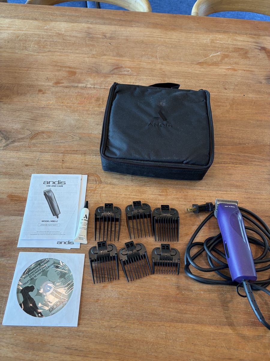 Andis Easy Clip 11-piece dog clippers