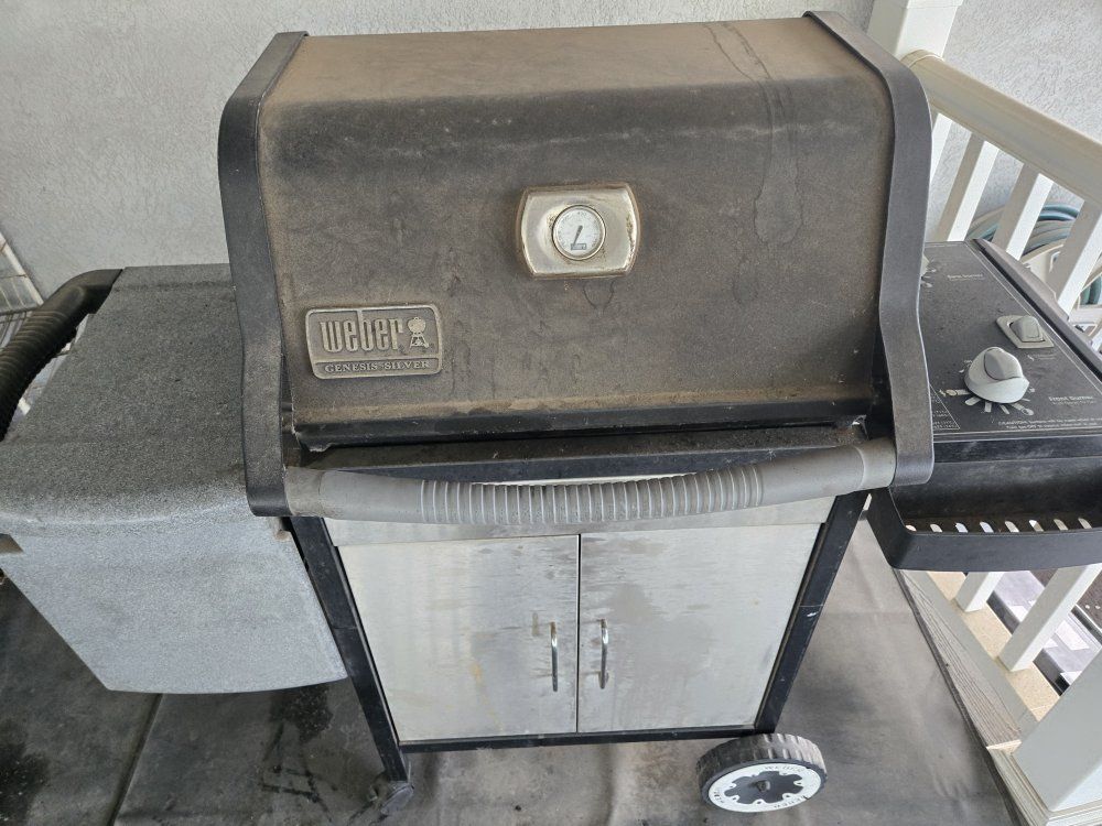 Weber Genesis Silver Series Natural Gas Grill