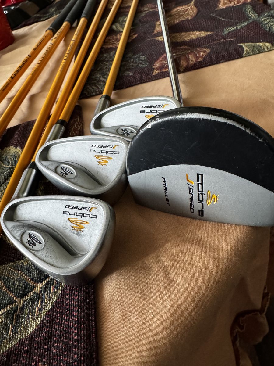Cobra JSpeed Junior Golf Club Set