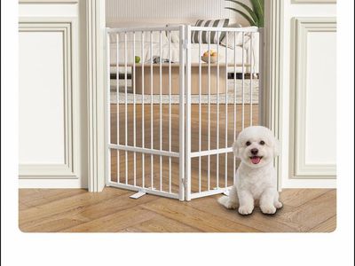 Metal freestanding dog gate