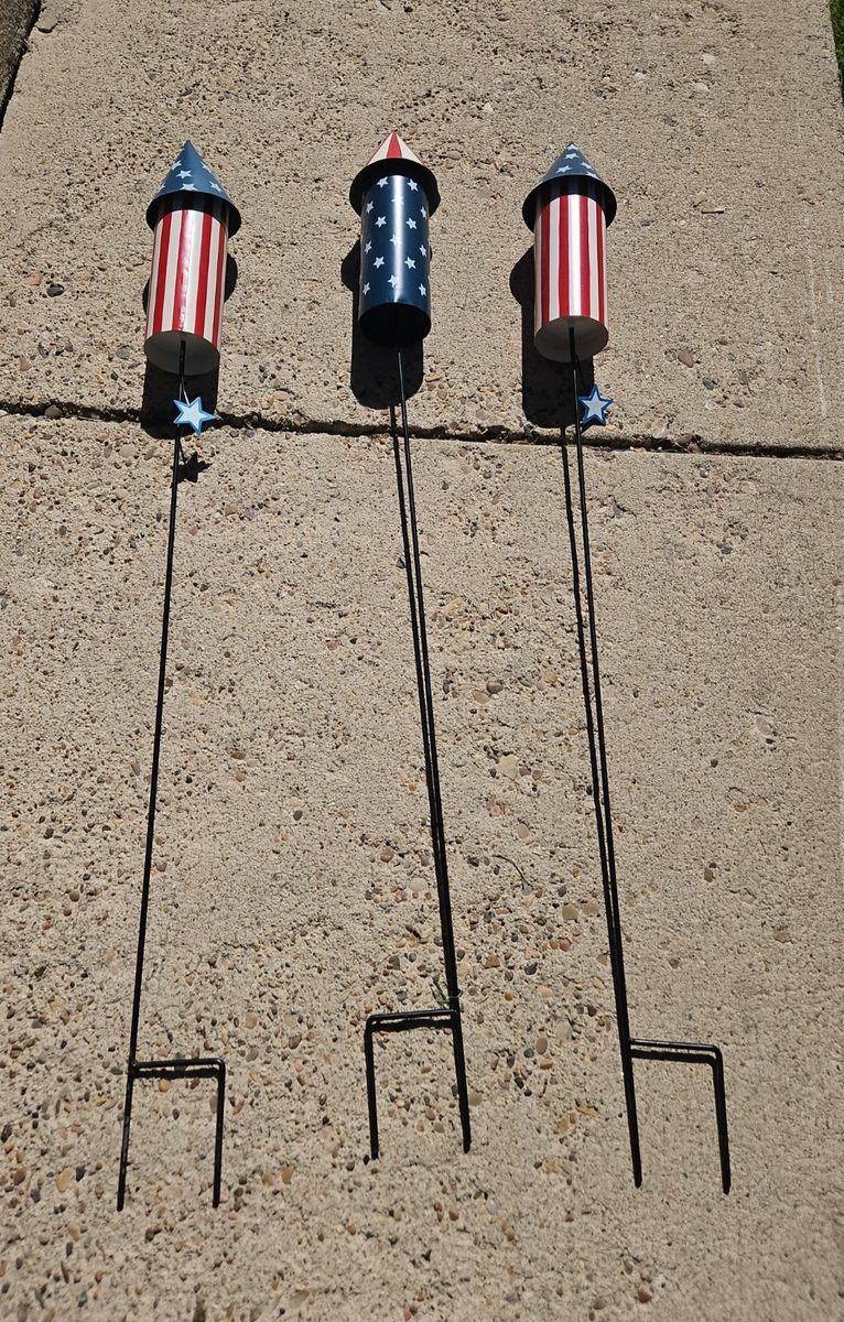 Fire cracker yard decor