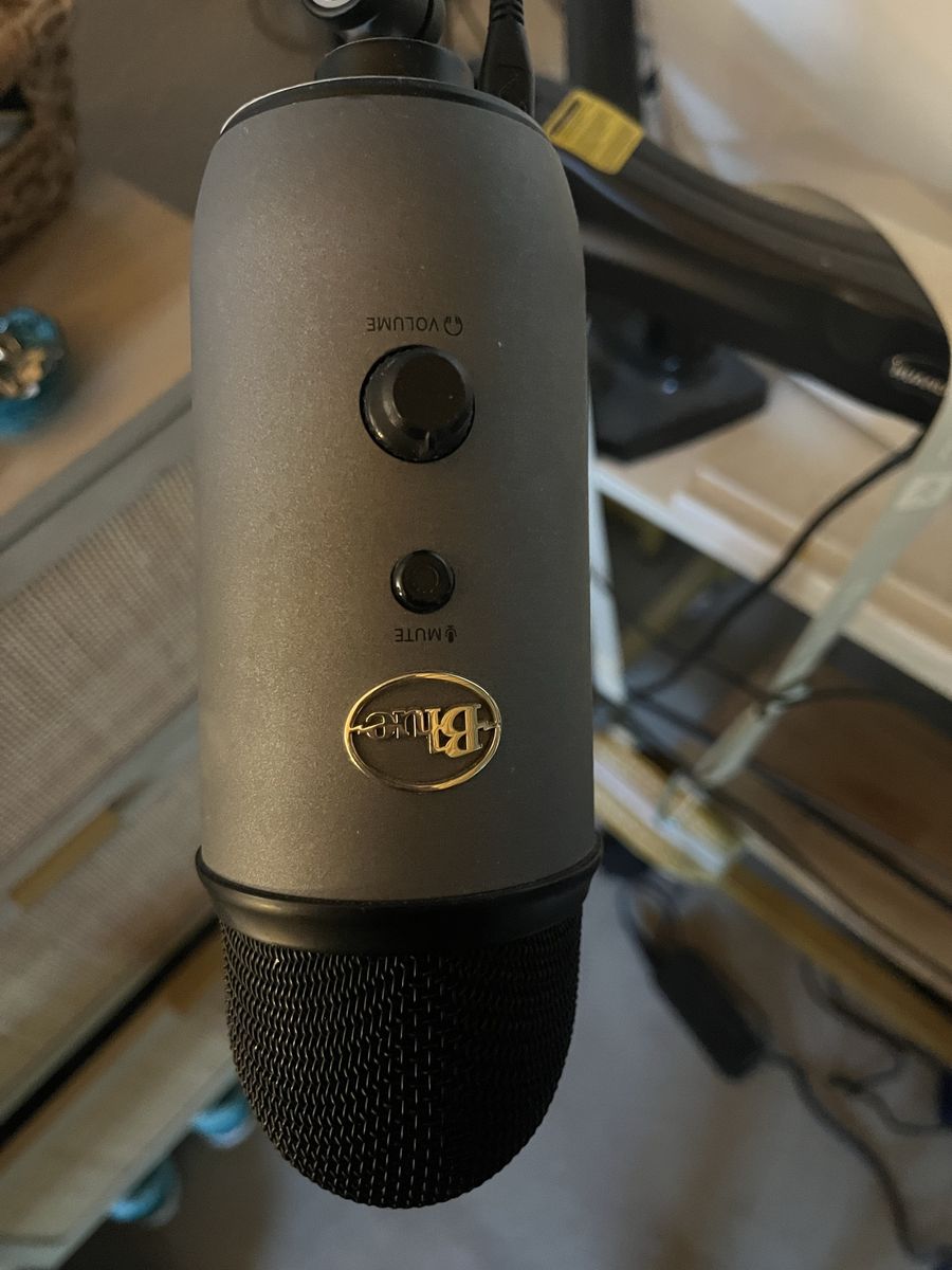 Yeti Microphone and Stand