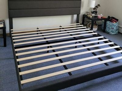 New King mattress And Bed Frame