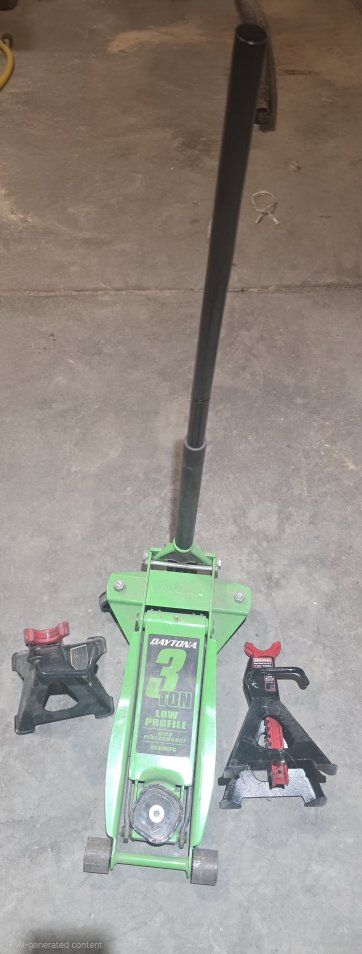 Daytona Low Pro floor jacket and Jack Stands