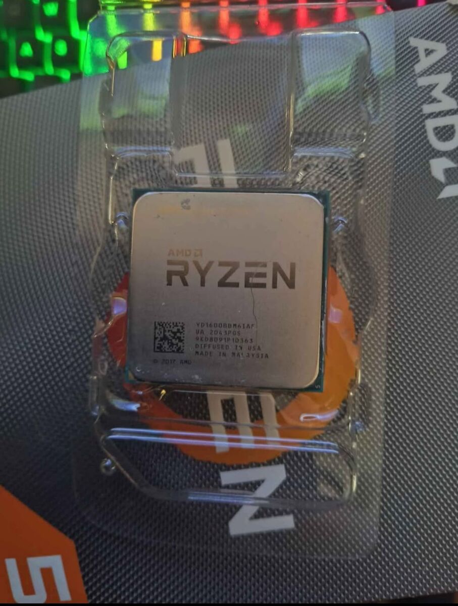 AMD Ryzen 5 1600 w/ cooling fan