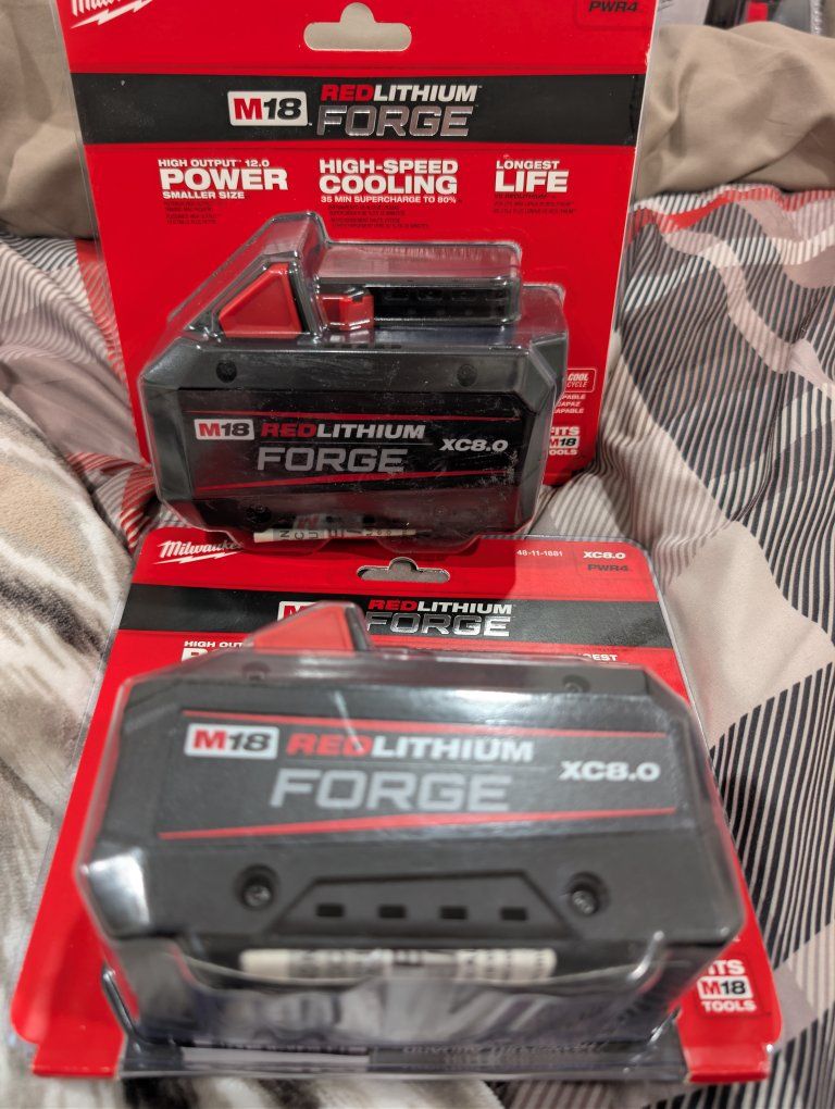 Milwaukee Red Lithium Forge Batteries XC8.0