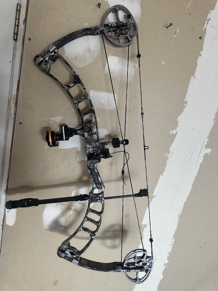 Prime Rize Compound Bow Package! Ready To  Hunt