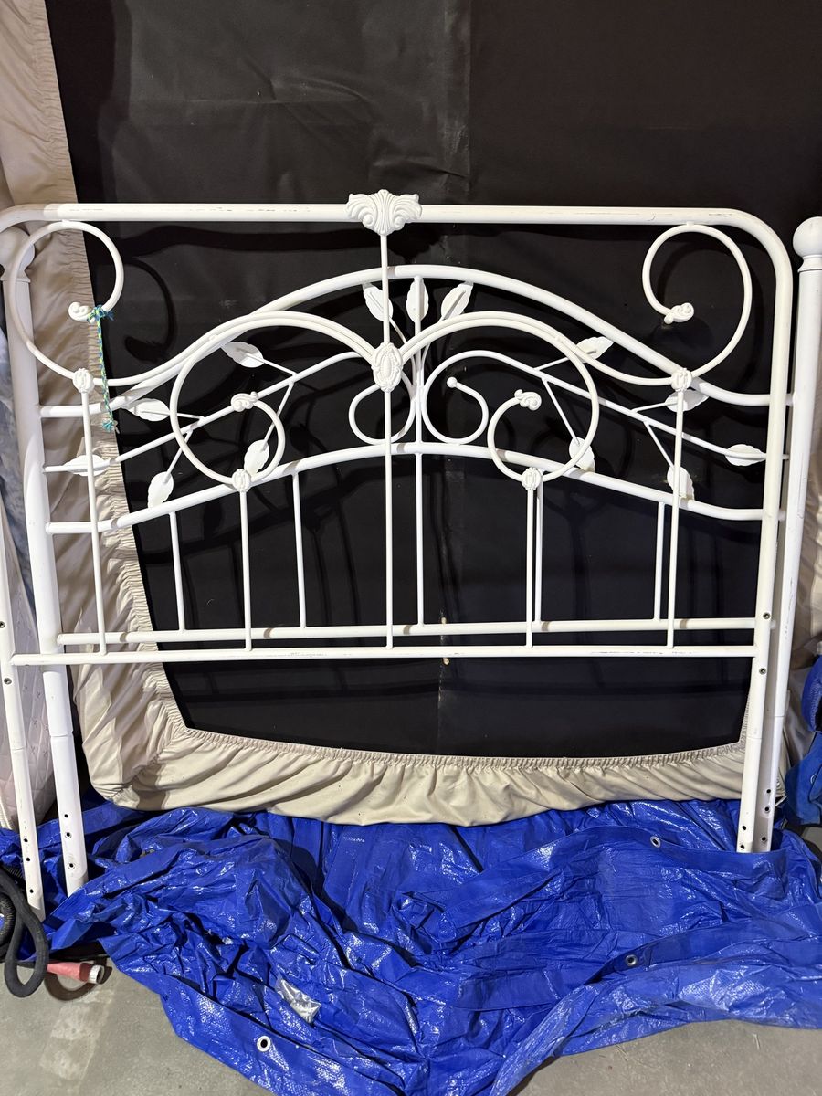 Bed sets and television all free