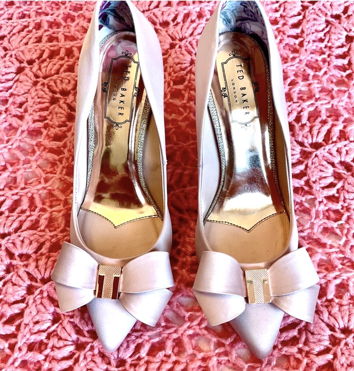 Ted Baker London Pink Satin Bow Detail Pointed Toe High Heels Size 7.5