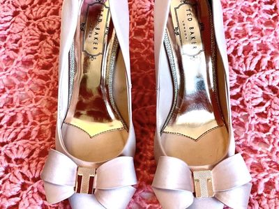 Ted Baker London Pink Satin Bow Detail Pointed Toe High Heels Size 7.5