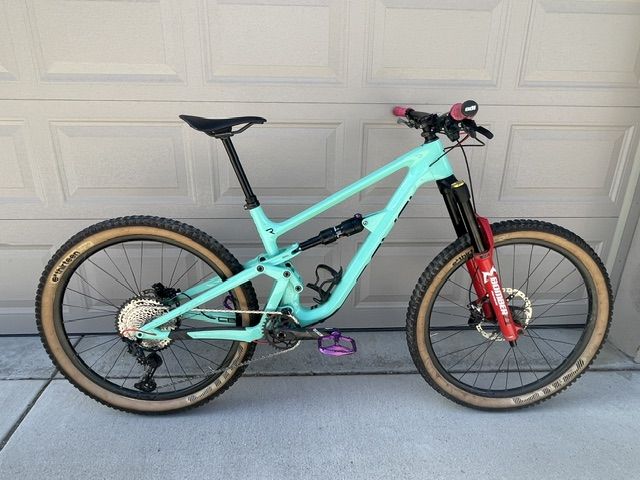 Revel Rail (Medium) w/ carbon wheelset