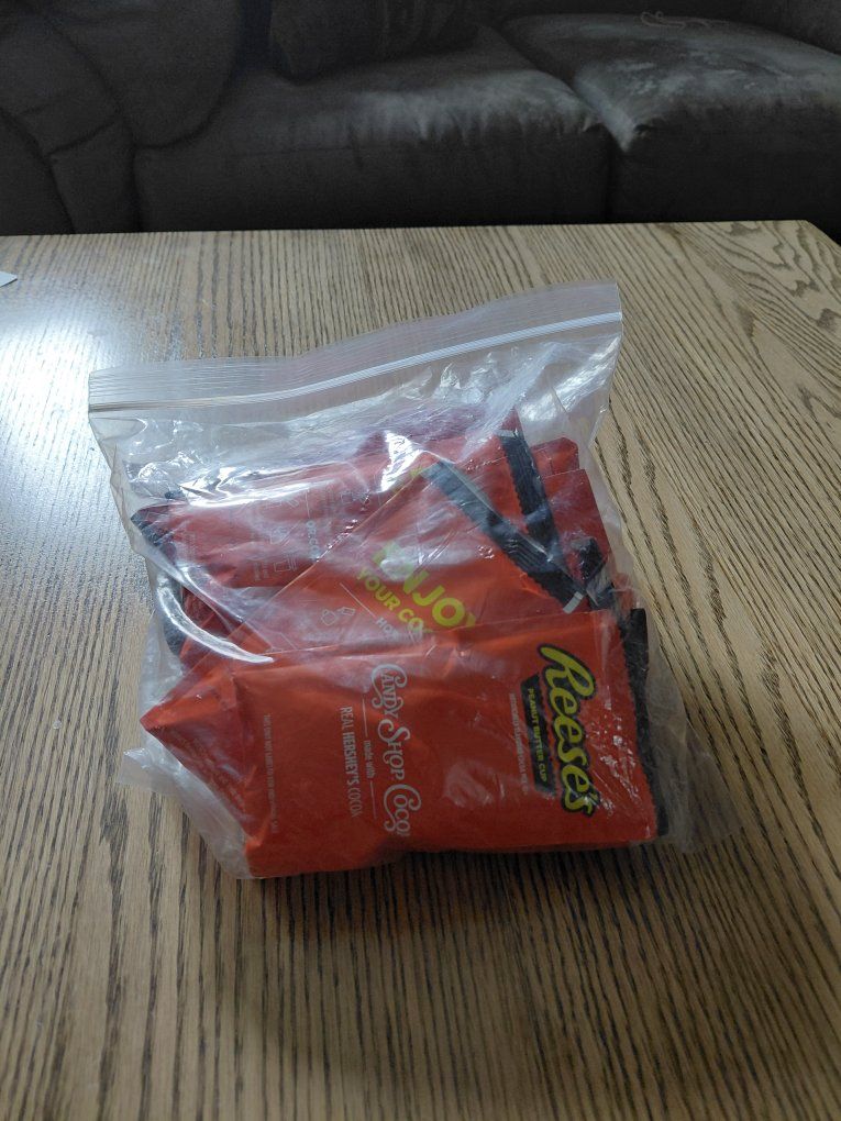 Candy Shop Cocoa & Reese's Peanut Butter Cup Hot Cocoa Mix Packets - Assorted, New