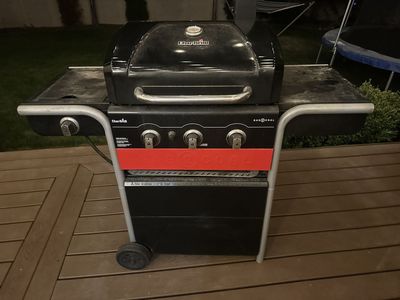 Char-Broil 3-burner Gas BBQ Grill