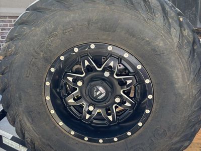 Fuel wheels and tires 30x10x14R