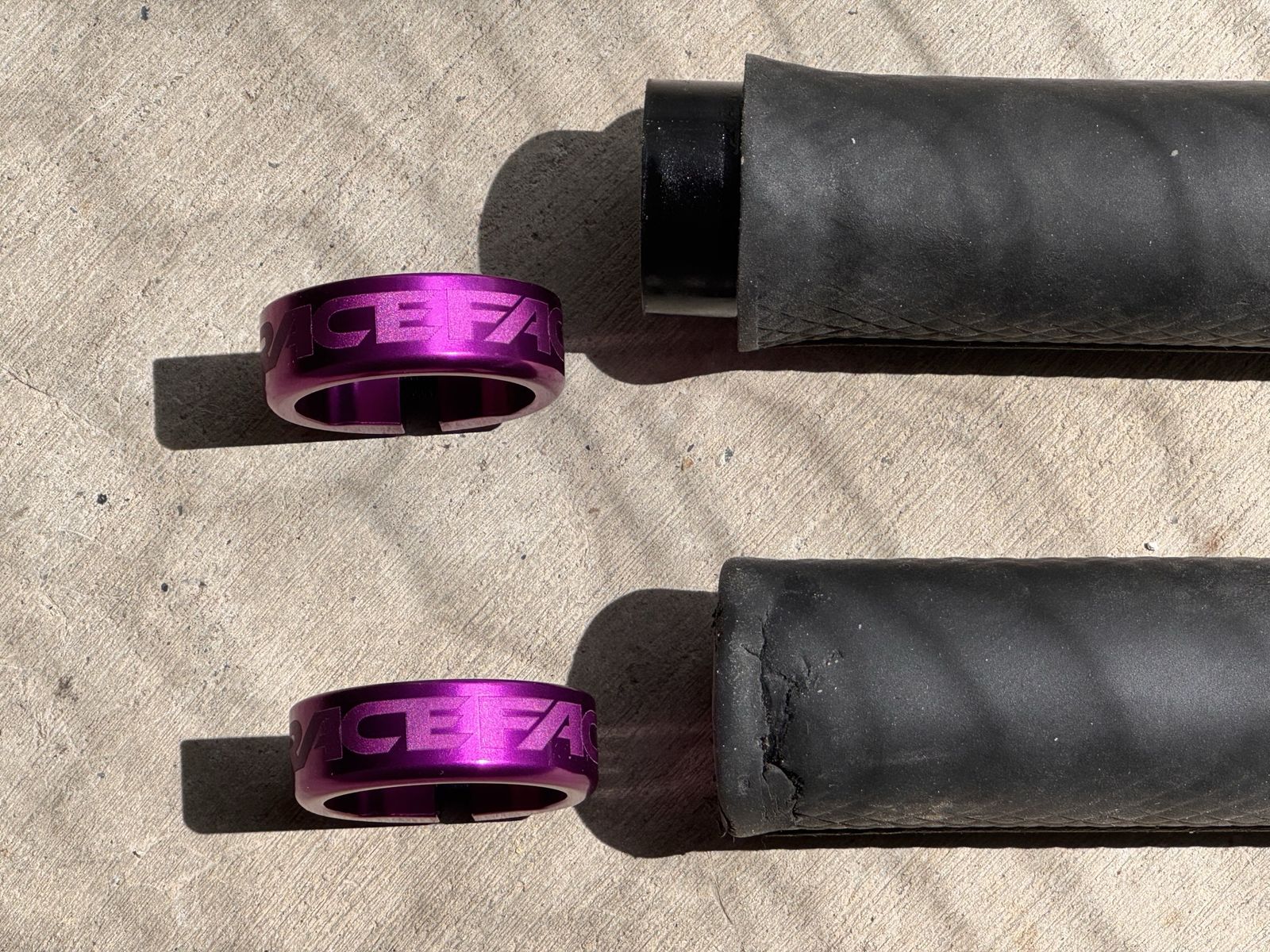 Race Face Purple 30mm Grip Clamps NEW