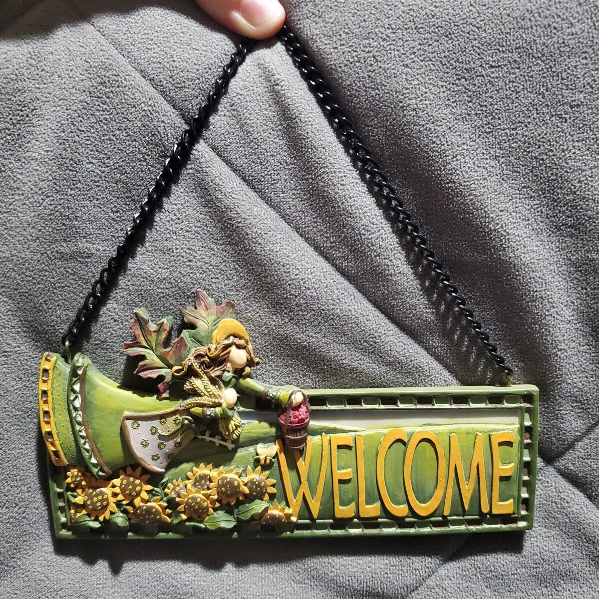welcome hanging sign