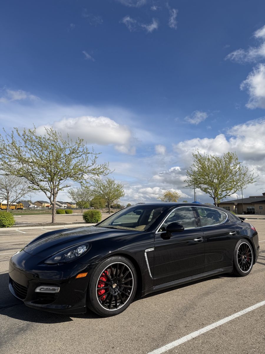 2011 Porsche Panamera Turbo