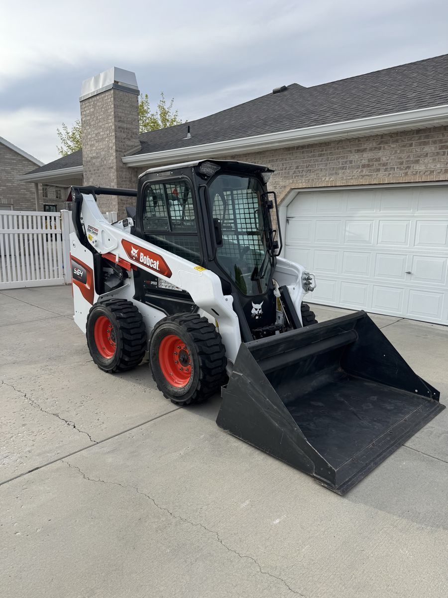 2023 Bobcat s64 - Deluxe Package - Wheeled Skidsteer