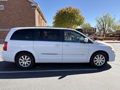 2014 CHRYSLER TOWN AND COUNTRY Touring