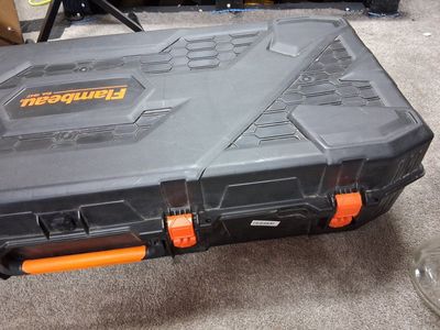 Flambeau Bow Case in Excellent Like New Condition!