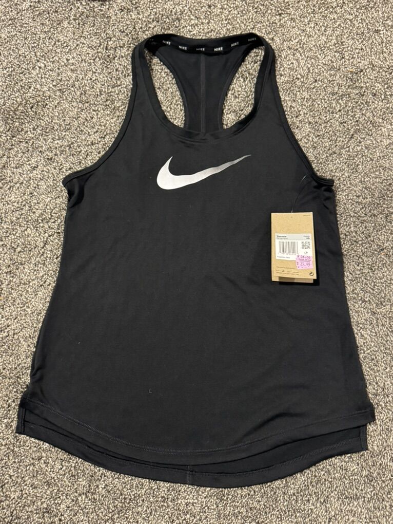 Women’s XS Nike tank top NEW