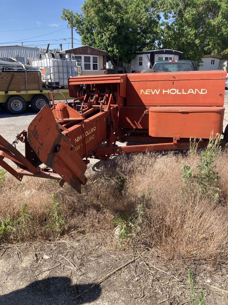 New Holland Square Baler - Farm Equipment