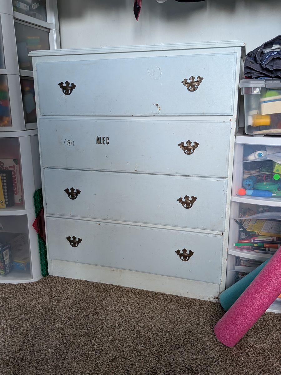 Free dresser