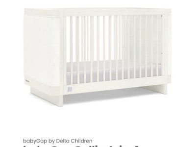 NEW- Baby Gap Callie 4-in-1 Upholstered Crib