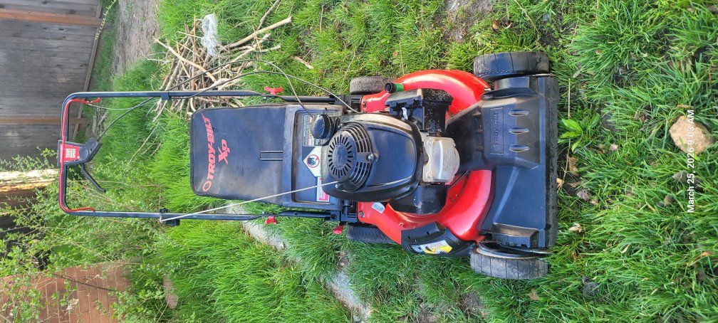 Troy bilt self propelled lawn mower
