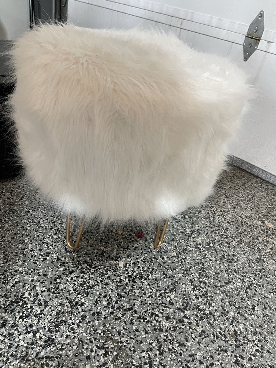 White Faux Fur Vanity Stool with Gold Hairpin Legs