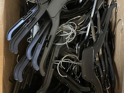 200 Retail Clothing Hangers