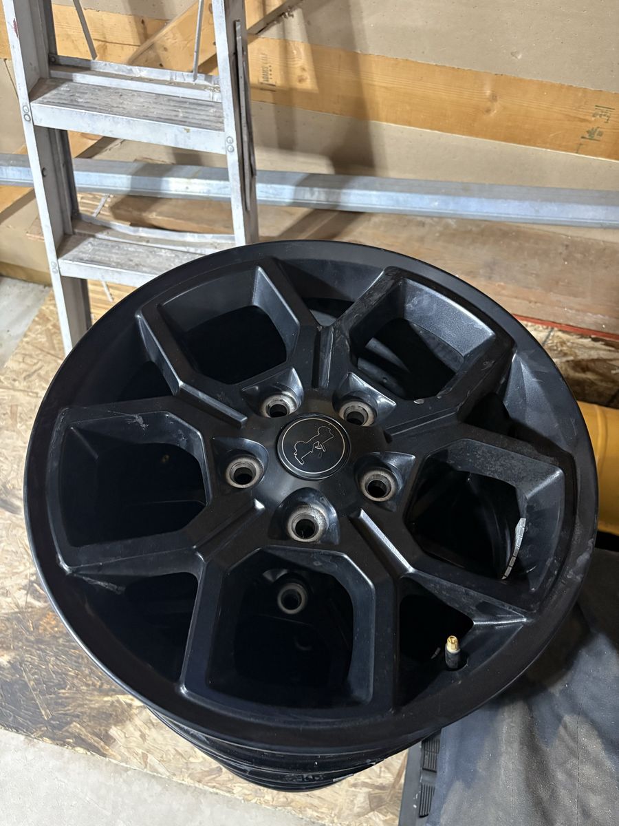 2025 Jeep wrangler wheels OEM