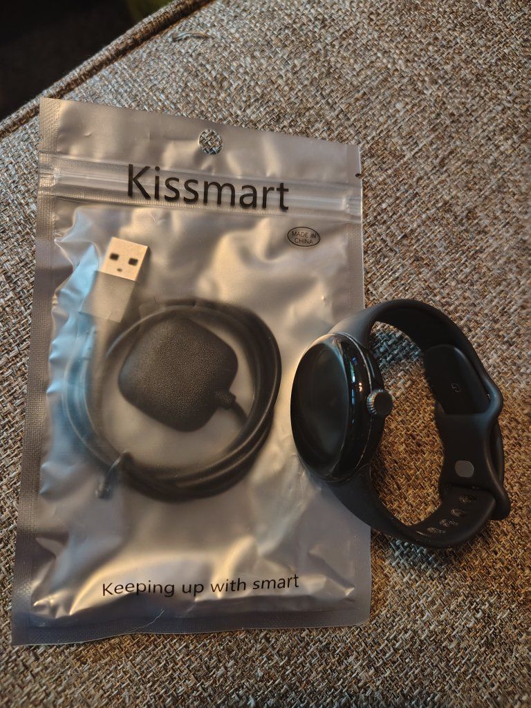 Google pixel 3 smart watch with brand new charger.  works awesome!
