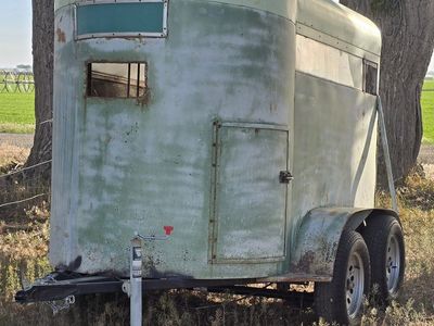 2 Horse Straight Load Trailer