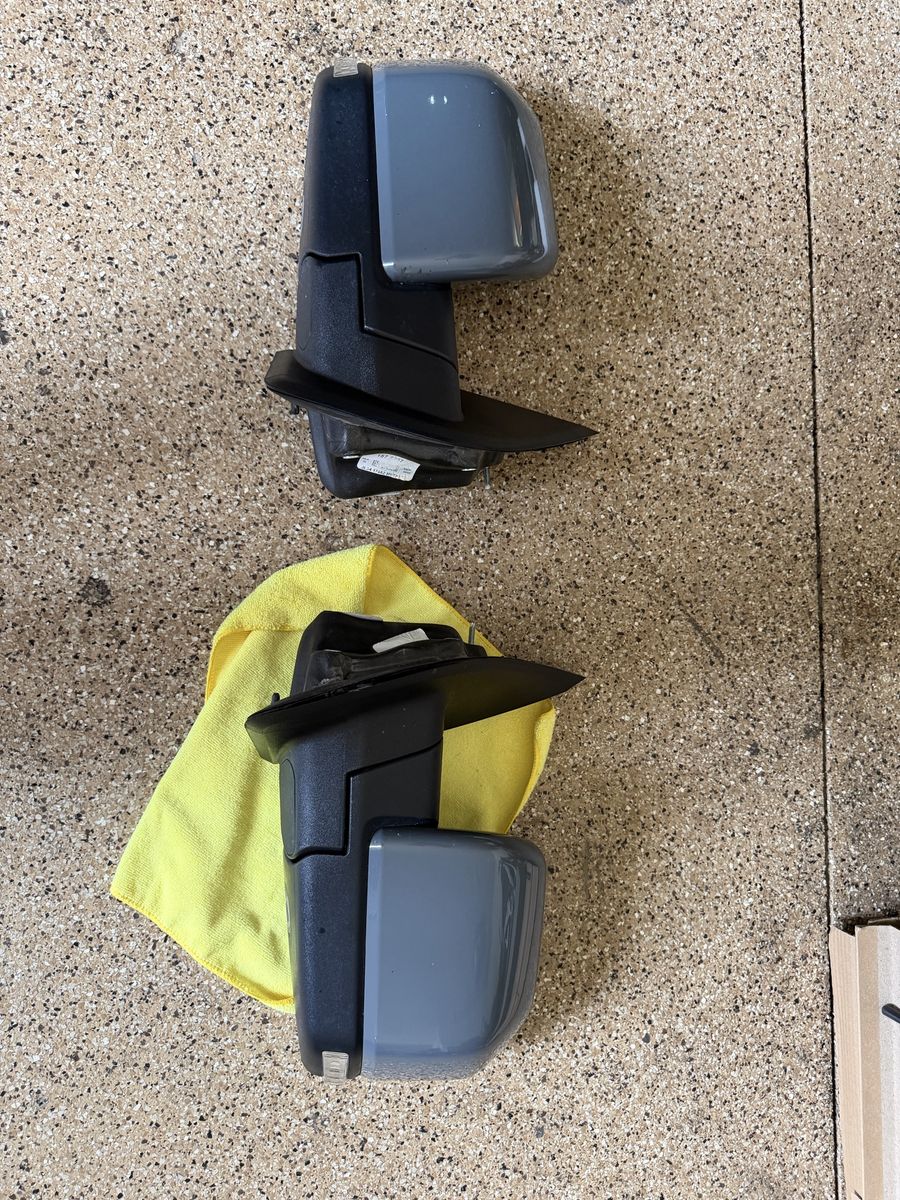 2019 Ford F-159 mirrors OEM