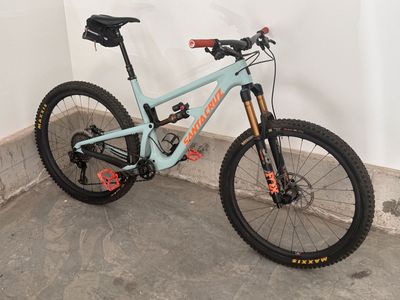 Santa Cruz Hightower Carbon (XL) – high-end build