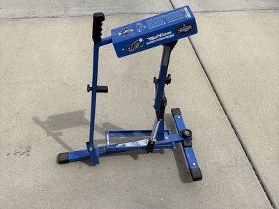 Louisville Slugger Pitching Machine
