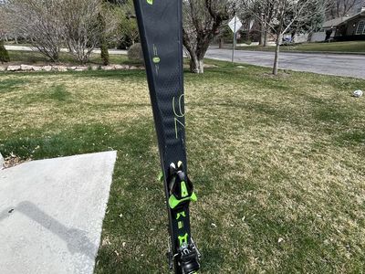 Bundle of skis