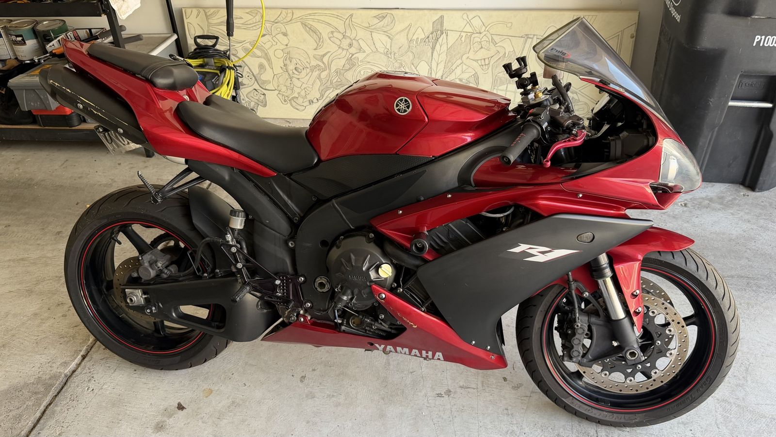 2007 Yamaha YZF-R1 Sport Motorcycle 