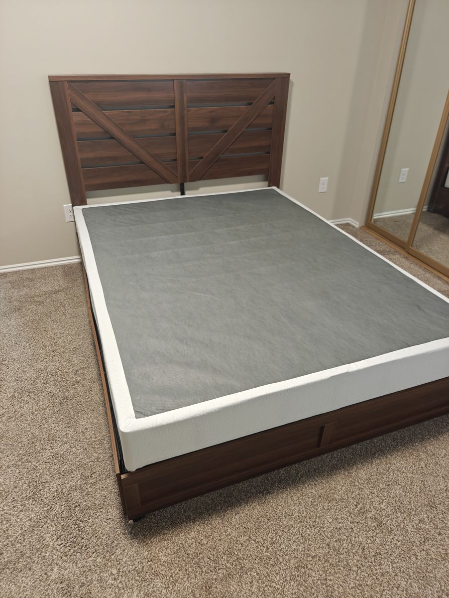 Queen size bedframe with box spring