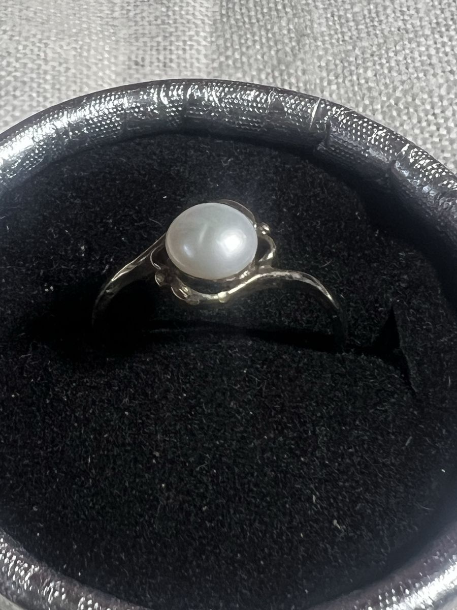 Sterling Silver Pearl Ring - Classic Design, Elegant Gemstone